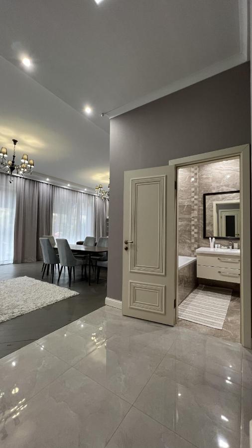 Hotel Manica Esentai City Almatı Dış mekan fotoğraf
